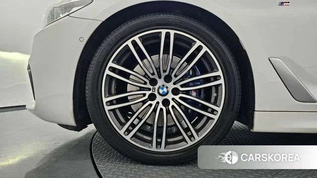 BMW 5 Series (G30) id 5048245 из Кореи 30