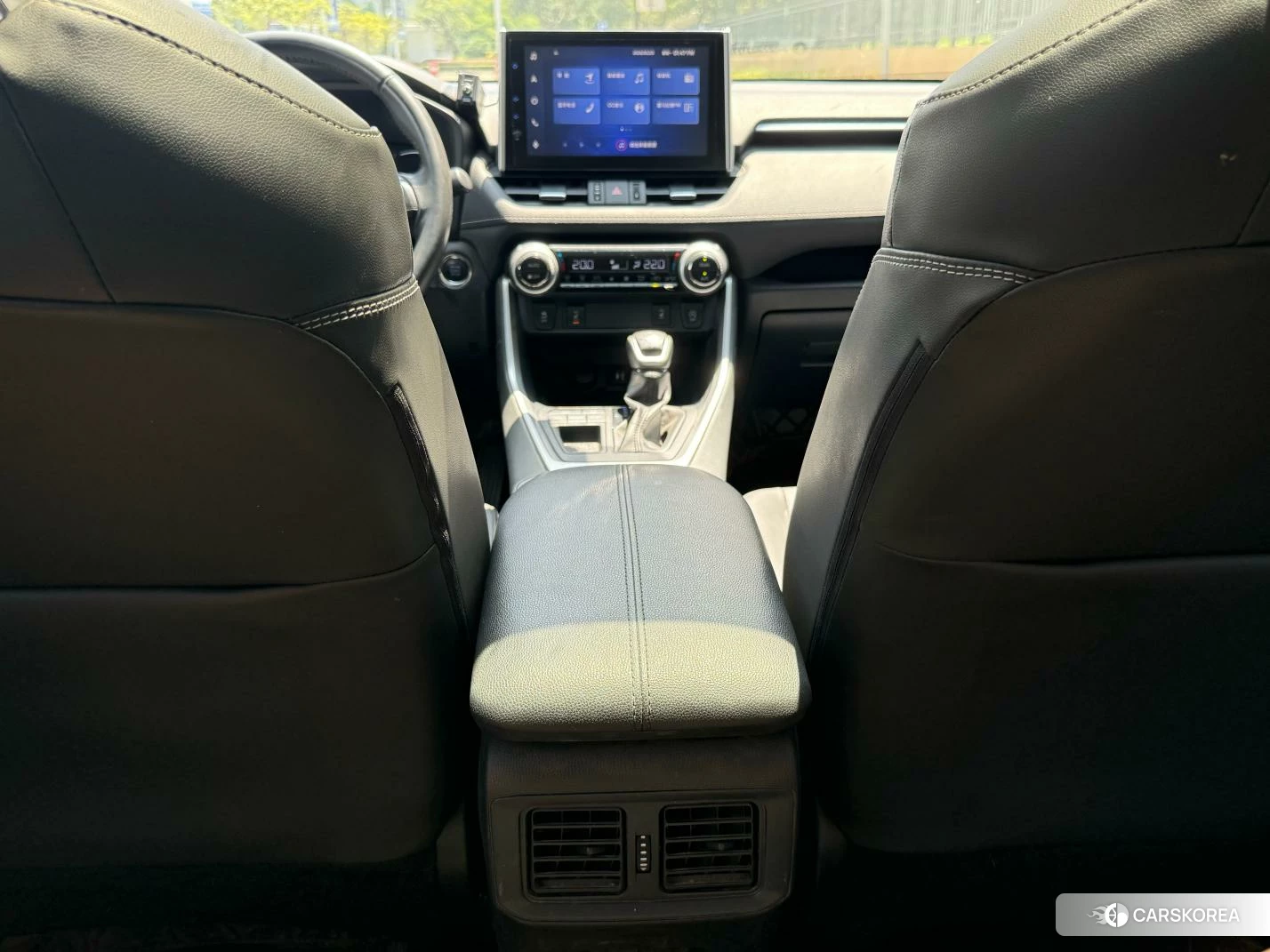 Toyota RAV4 2021 Белый из Китая, фото 5