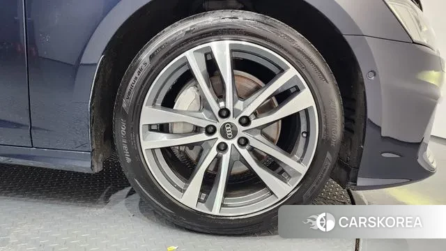 Audi A6 (C8) id 3702100 из Кореи 15