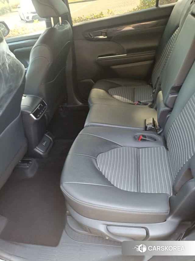 Toyota Crown 2021 Черный из Китая, фото 5