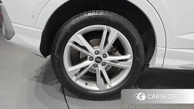 Audi Q3 (F3) id 5046792 из Кореи 28