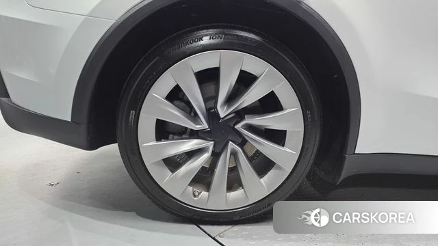 Tesla Model Y id 4904323 из Кореи 31