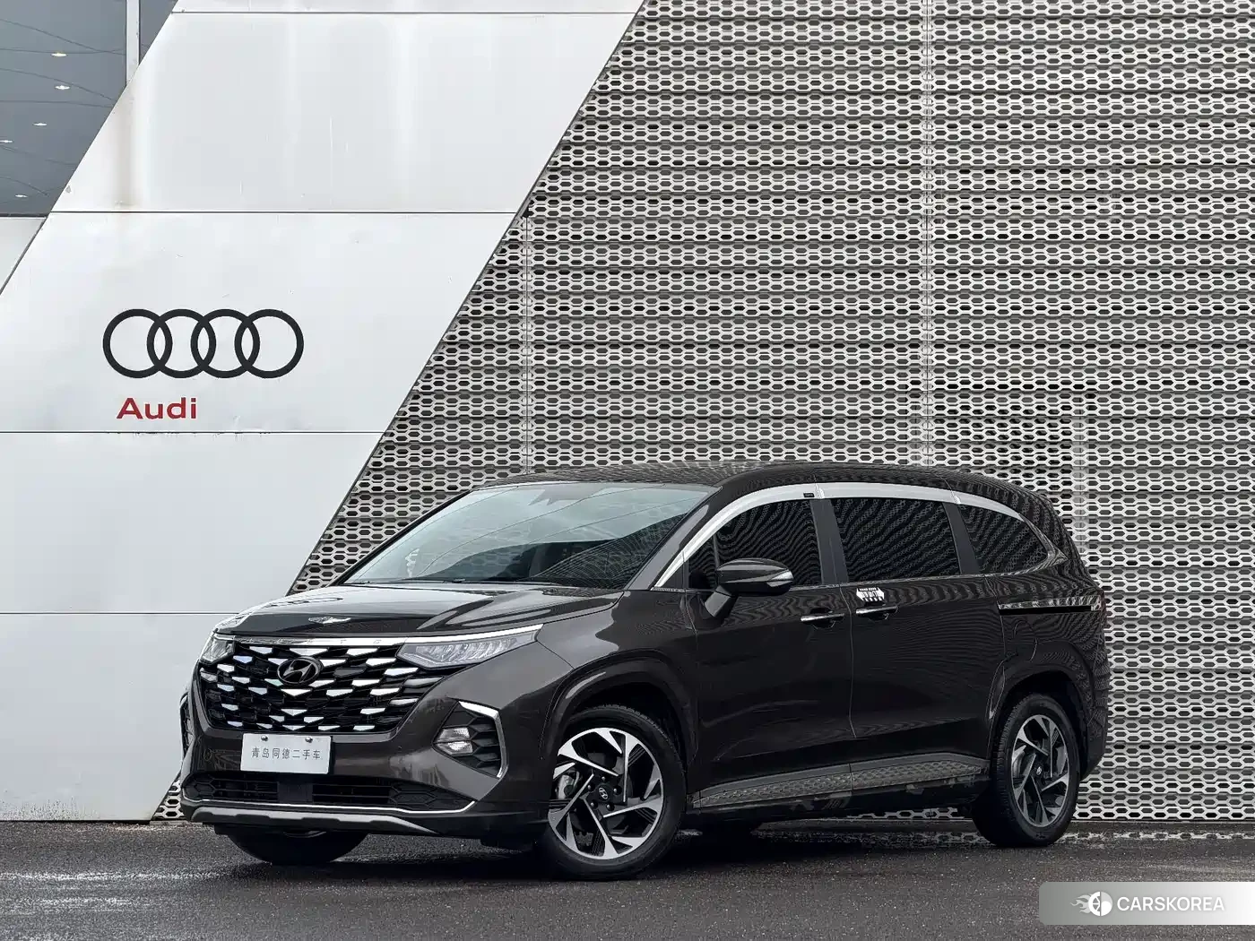 Hyundai Custo 2024 Champagne/brown из Китая, фото 5