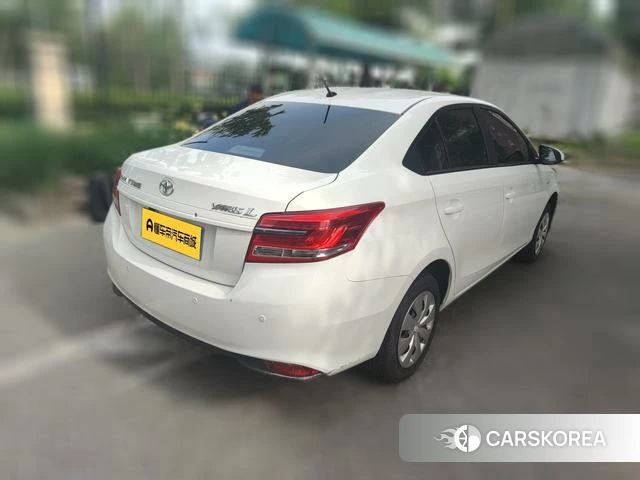 Toyota Yaris L 2021 Белый из Китая, фото 5
