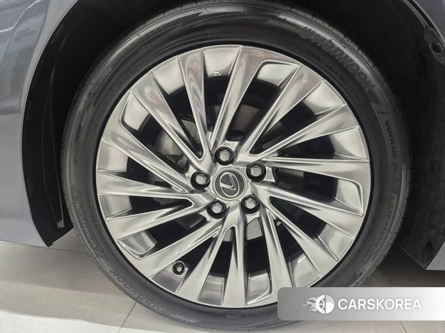 Lexus ES300h 7th generation id 4996530 из Кореи 15