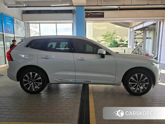 Volvo XC60 second Generation 2024 Белый из Кореи, фото 5