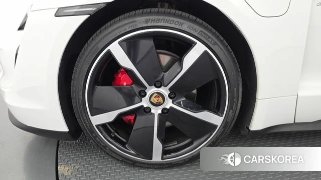 Porsche Taycan id 4726819 из Кореи 15