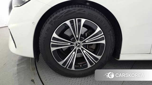 Mercedes-Benz E-Class W214 id 5015906 из Кореи 31
