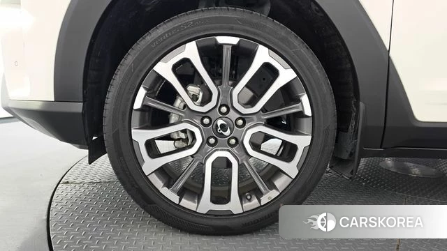 Ssangyong The New Torres id 4985379 из Кореи 25