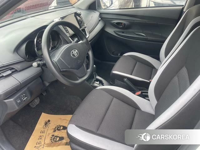 Toyota Yaris L 2021 Белый из Китая, фото 5