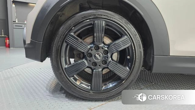 Mini Cooper S Convertible id 4976500 из Кореи 31