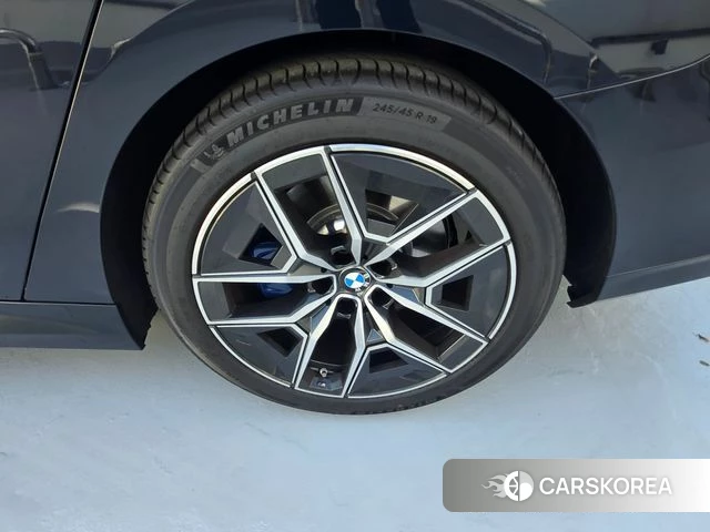 BMW 5 Series (G60) id 4947037 из Кореи 15