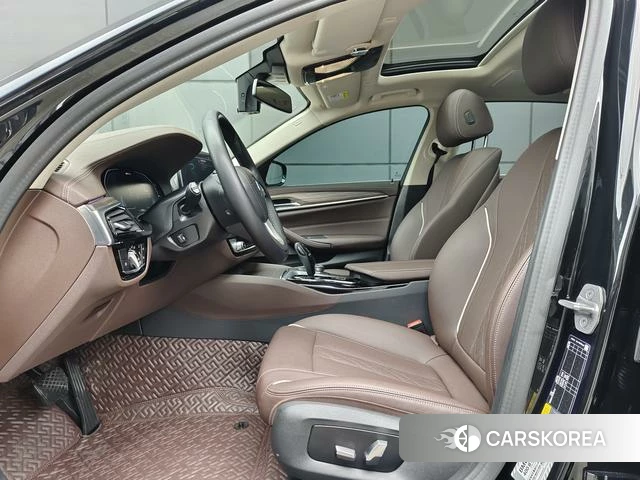 BMW 5 series PHEV 2022 Черный из Китая, фото 5