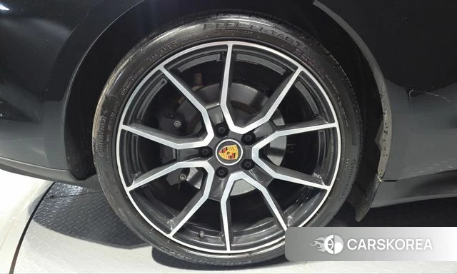Porsche Taycan id 4985811 из Кореи 31