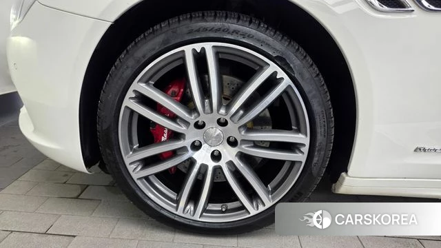 Maserati Quattroporte id 4978142 из Кореи 15