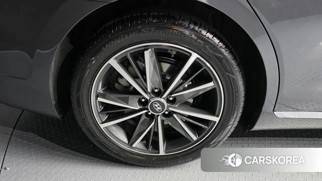 Hyundai The New Grandeur IG id 5040478 из Кореи 28