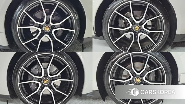 Porsche Taycan id 4917136 из Кореи 15