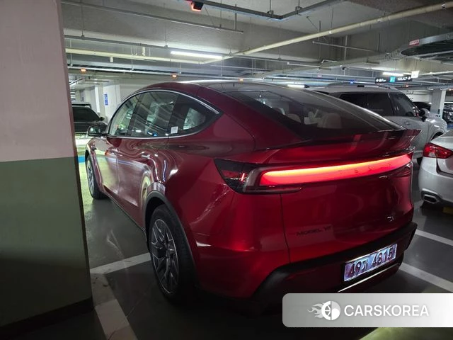 Tesla Model Y 2026 Красный из Кореи, фото 5