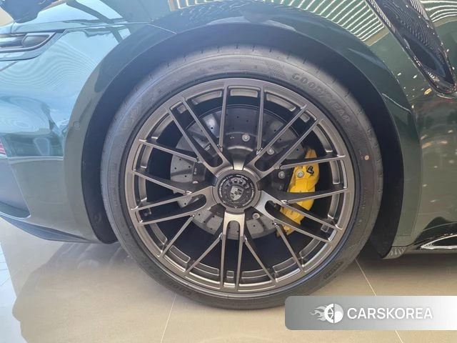 Porsche 911(992) id 4964102 из Кореи 15