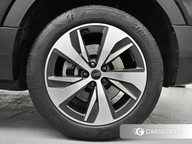 Audi Q8 e-Tron (GE) id 4752877 из Кореи 15