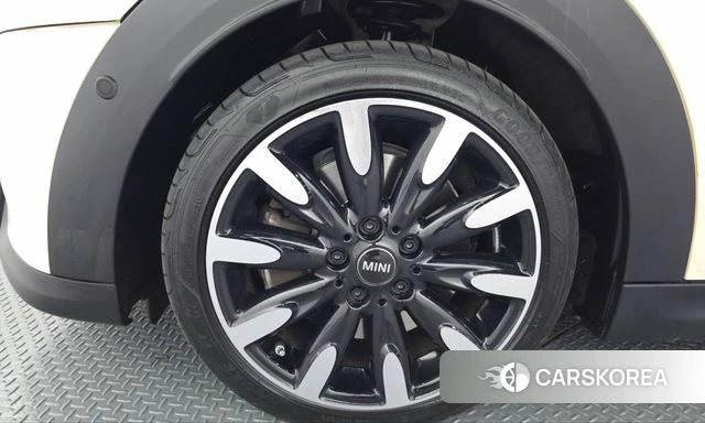 Mini Cooper S id 5040250 из Кореи 30