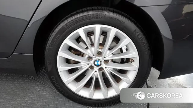 BMW 5 Series (G30) id 3686442 из Кореи 15