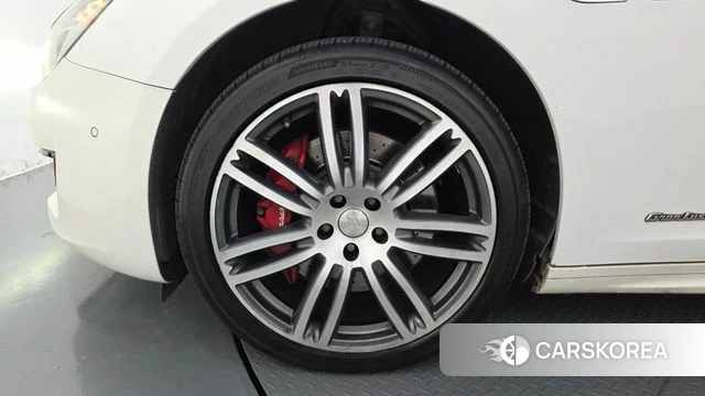 Maserati Ghibli id 4952850 из Кореи 15