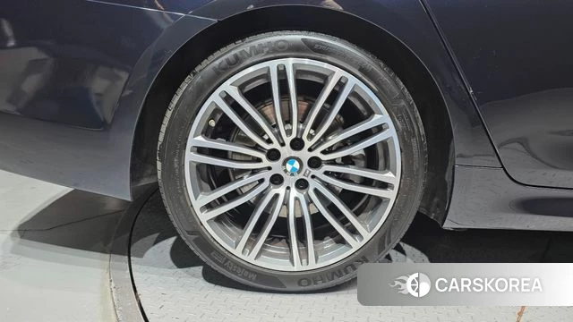 BMW 5 Series (G30) id 4977313 из Кореи 29