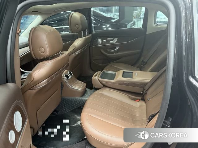 Mercedes-Benz E-Class 2021 Черный из Китая, фото 5