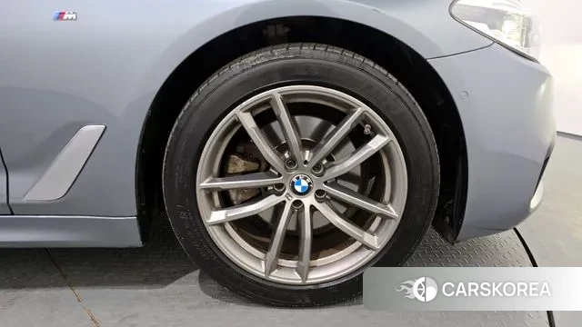 BMW 5 Series (G30) id 3500039 из Кореи 15