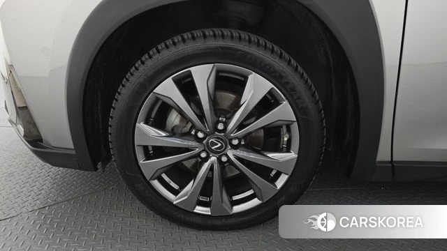 Lexus UX250h id 5013083 из Кореи 30