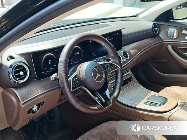 Mercedes-Benz E-Class 2022 Черный из Китая, фото 5