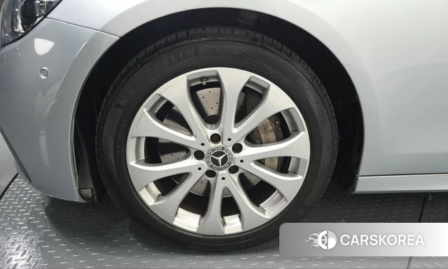 Mercedes-Benz E-Class W213 id 4997080 из Кореи 31