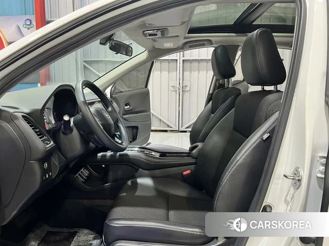 Honda Vezel 2021 Белый из Китая, фото 5