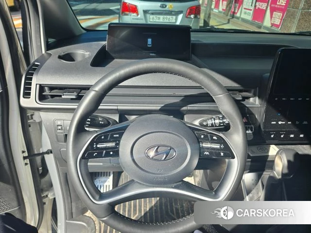 Hyundai Staria 2023 Белый из Кореи, фото 5