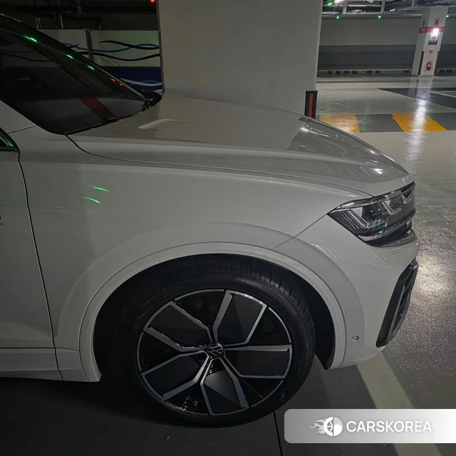 Volkswagen Touareg 3rd generation 2026 Белый из Кореи, фото 5