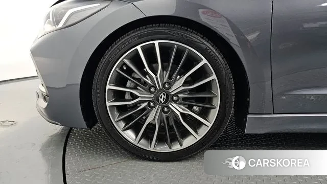 Hyundai Avante AD id 3761448 из Кореи 15