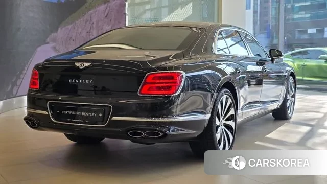 Bentley Flying Spur 3rd Generation 2024 Темно-зеленый из Кореи, фото 5