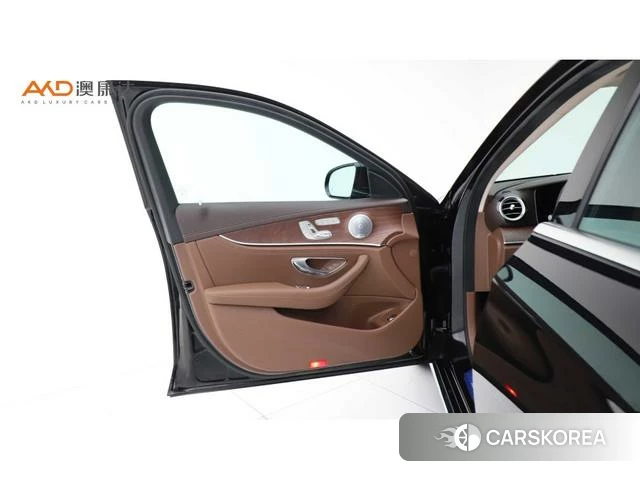 Mercedes-Benz E-Class 2020 Черный из Китая, фото 5