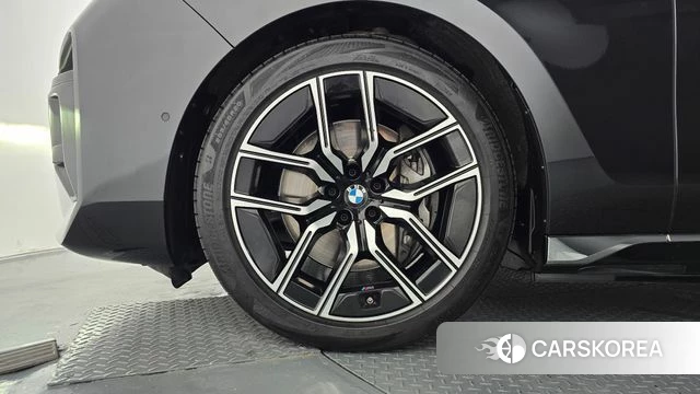BMW i7 (G70) id 4724840 из Кореи 15