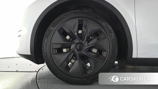 Tesla Model Y id 4898109 из Кореи 15
