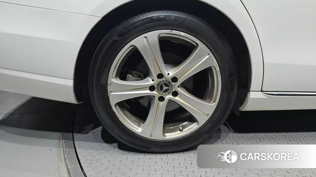 Mercedes-Benz E-Class W213 id 4998900 из Кореи 26