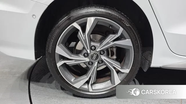 Audi A3 (8Y) id 3620672 из Кореи 15