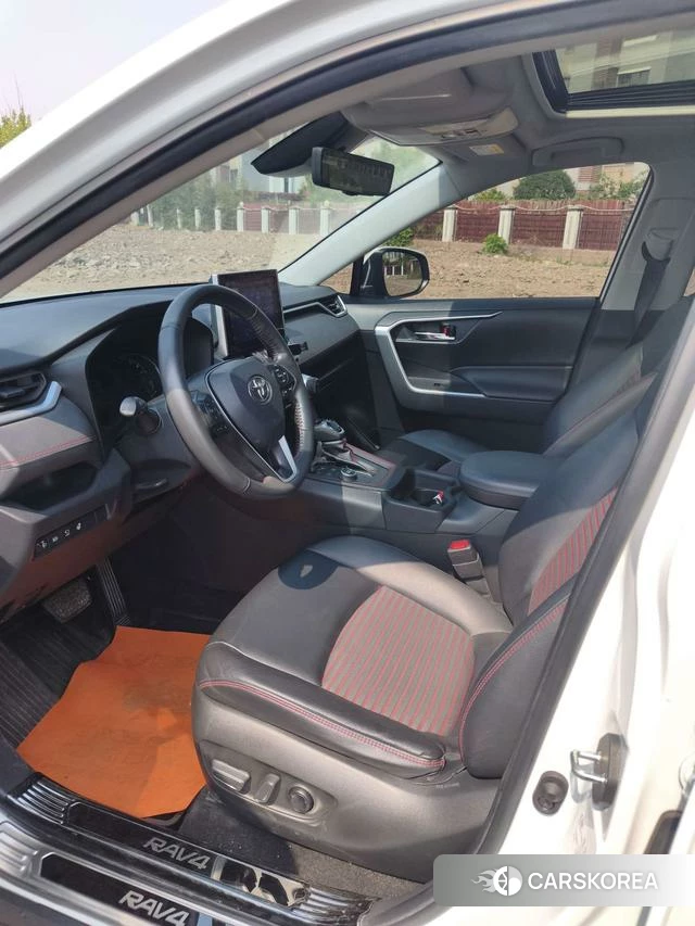Toyota RAV4 2021 Белый из Китая, фото 5