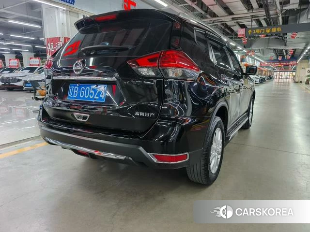Nissan X-Trail 2021 Черный из Китая, фото 5