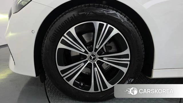 Mercedes-Benz E-Class W214 id 4660290 из Кореи 30
