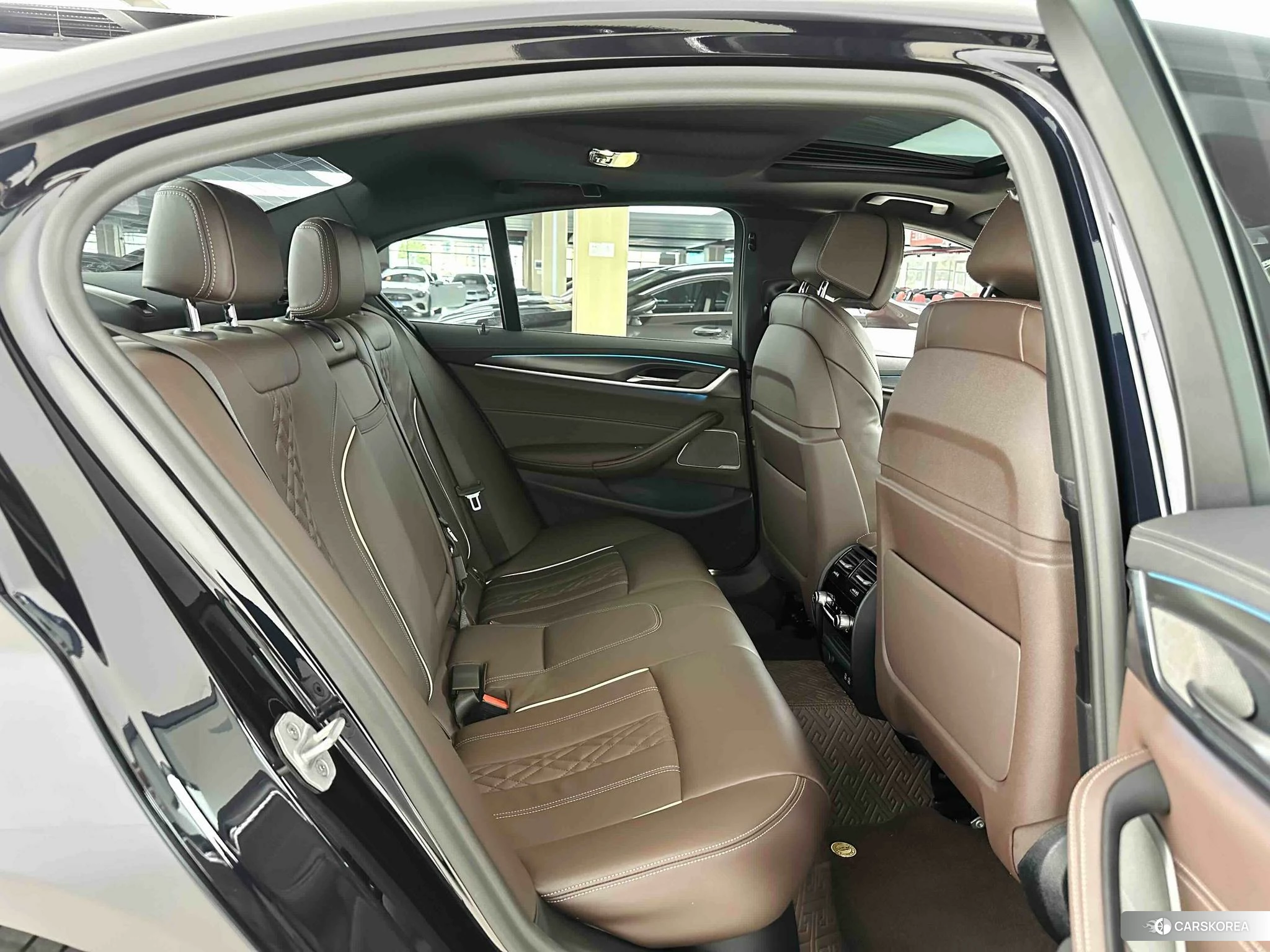 BMW 5 series 2020 Черный из Китая, фото 5