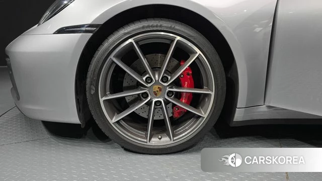 Porsche 911(992) id 5023412 из Кореи 32