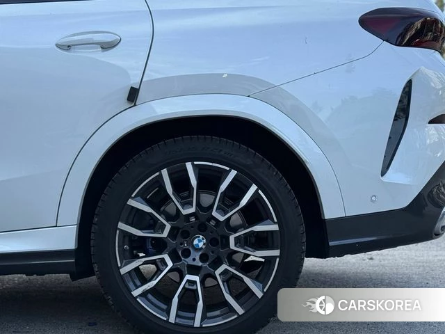 BMW X6 (G06) 2024 Белый из Кореи, фото 5
