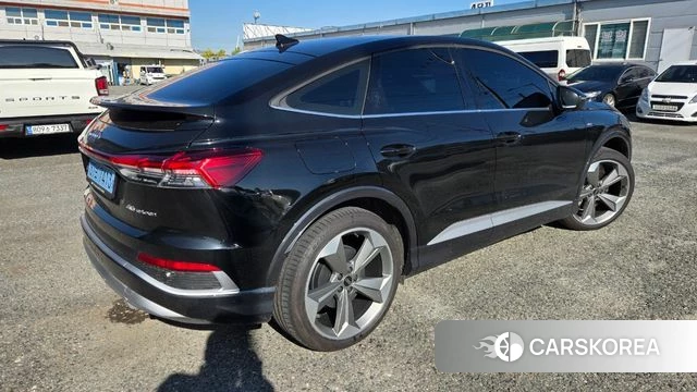 Audi Q4 e-Tron (F4) 2026 Черный из Кореи, фото 5